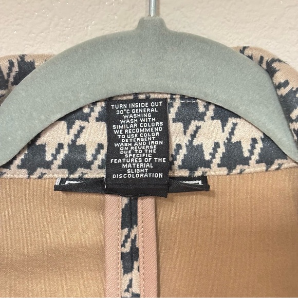 NYCC 1X Women's Stretch Houndstooth Blazer - Picture 6 of 8